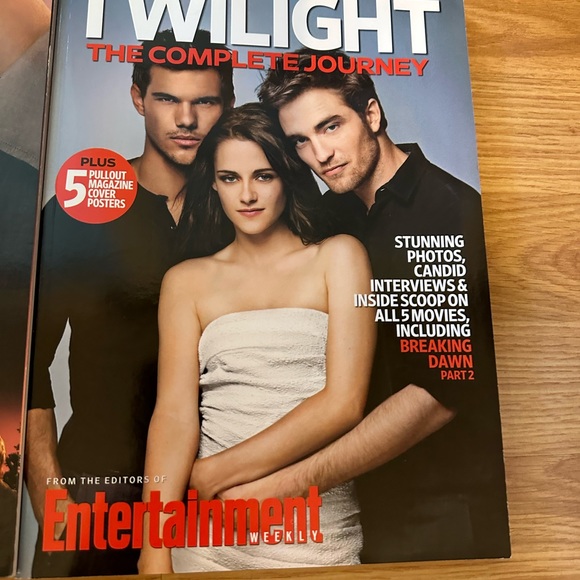 2008 Twilight Saga/Kristen Stewart/Robert Pattinson/Taylor Lautner/3 Magazines - Picture 4 of 16
